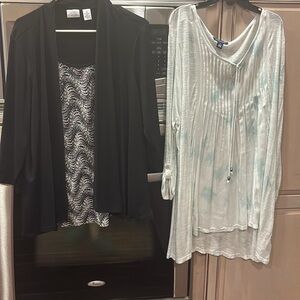 Bandolino Black and White Wave Pattern Top